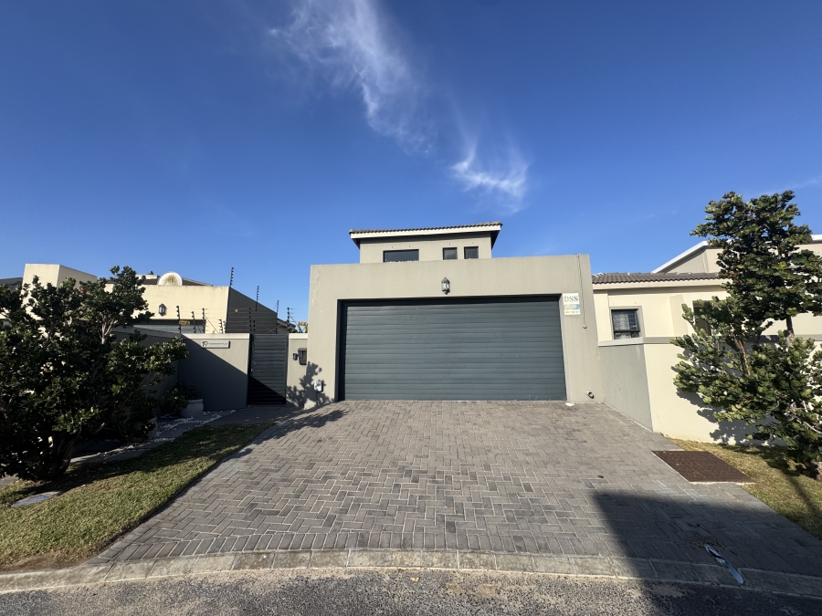 3 Bedroom Property for Sale in Parklands North Western Cape